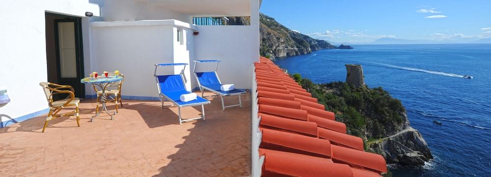 Hotel Torre Saracena Praiano Exterior photo