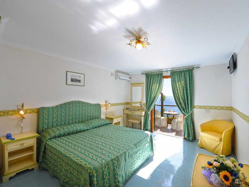 Hotel Torre Saracena Praiano Room photo