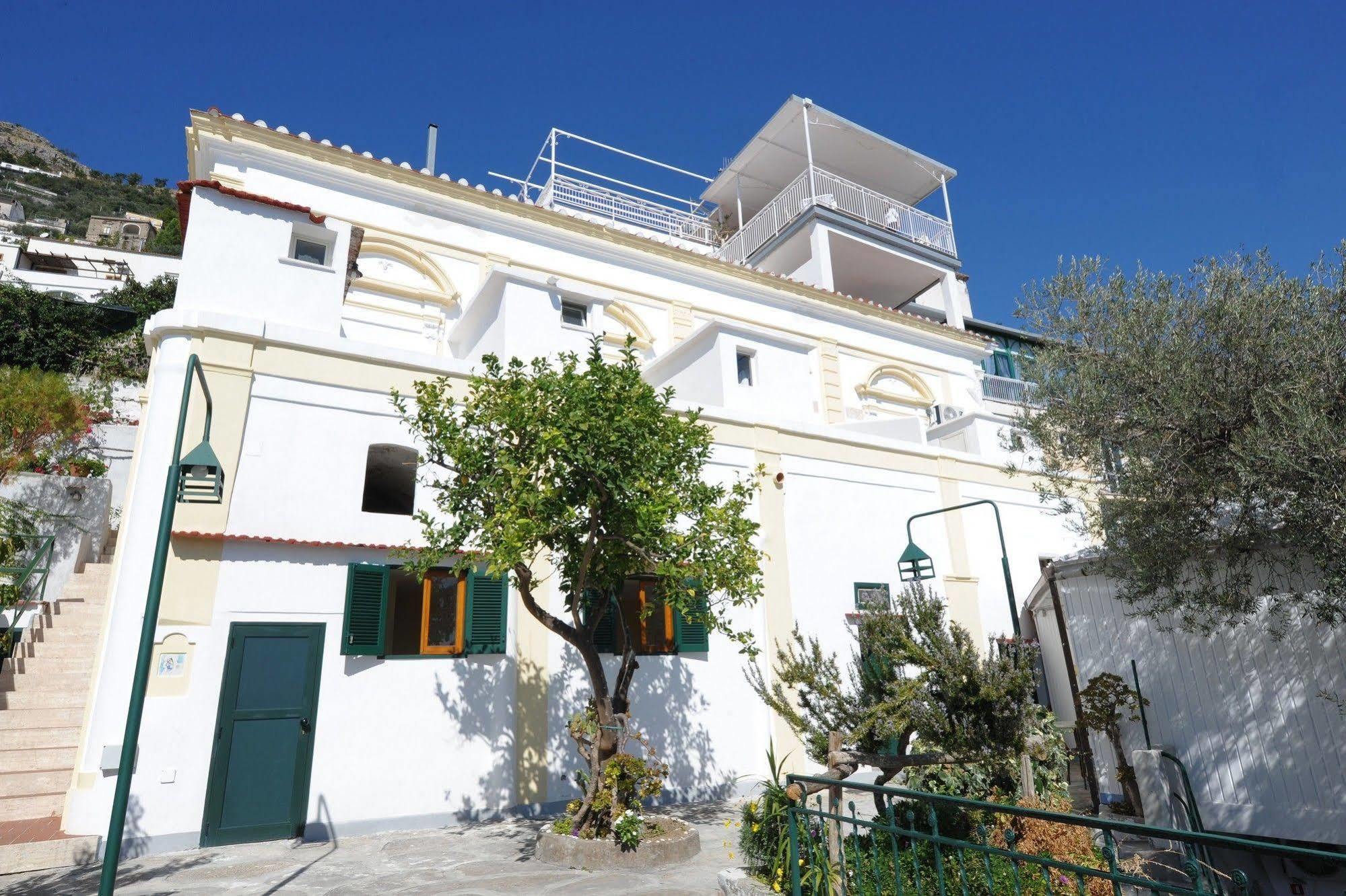 Hotel Torre Saracena Praiano Exterior photo