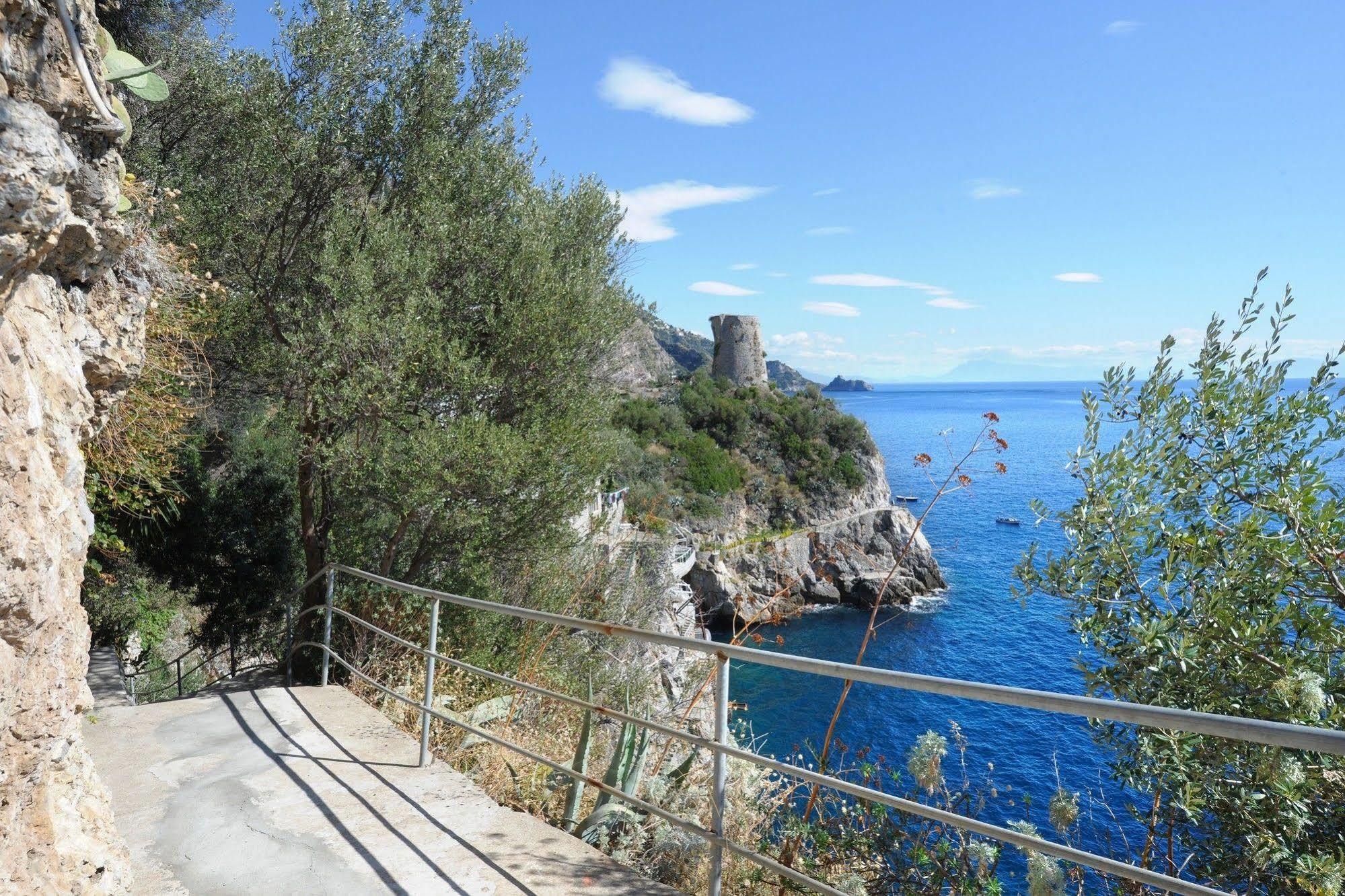 Hotel Torre Saracena Praiano Exterior photo