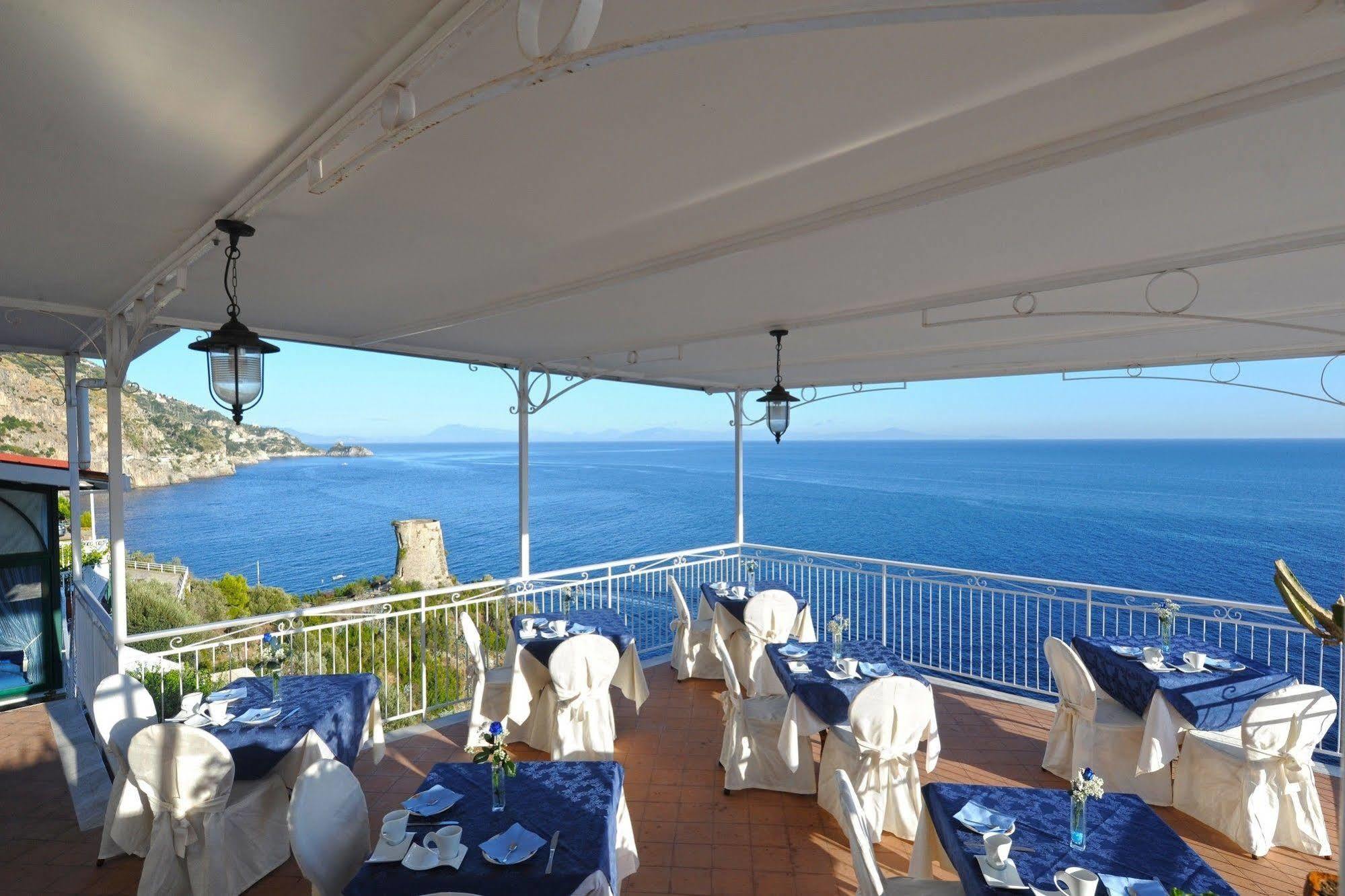 Hotel Torre Saracena Praiano Exterior photo